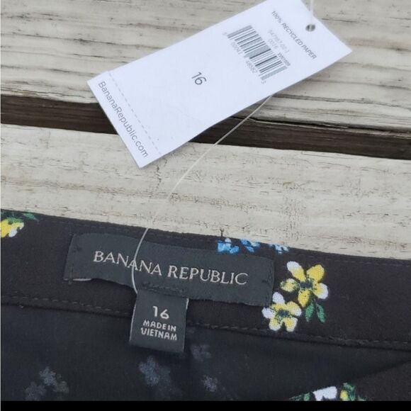 NEW 16 BANANA REPUBLIC RUFFLE WRAP BLACK BLUE GREEN flower Floral Mini Skirt NWT - Picture 4 of 12